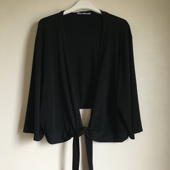 Vintage Canadian Made Penningtons Black 3/4 Sleeve Front Tie Top - Picture 4 of 16